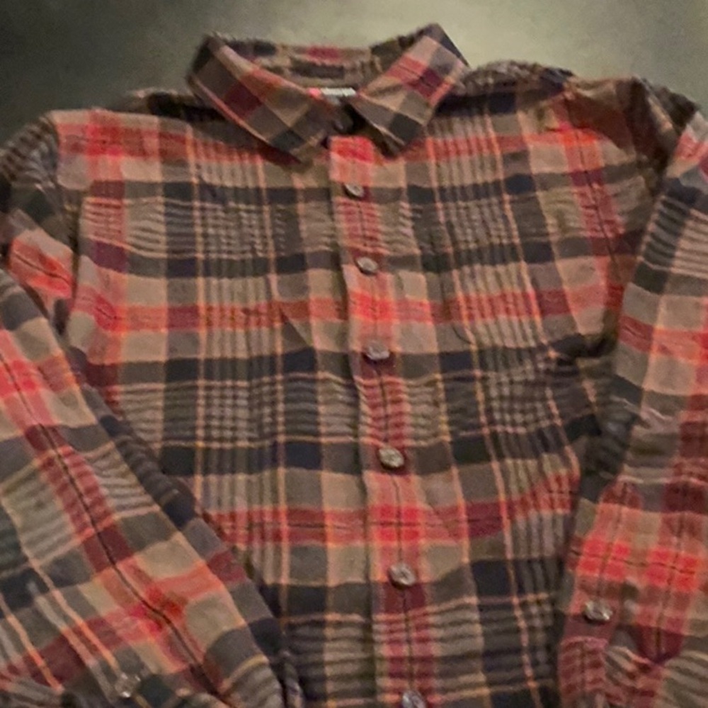 Sherpa Adventure Gear Men's Plaid Casual Button Down Shirt - Red and Black